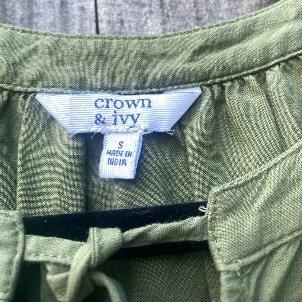 Crown & Ivy Olive Green Lace Detail Women's Top Sz S - Picture 5 of 9